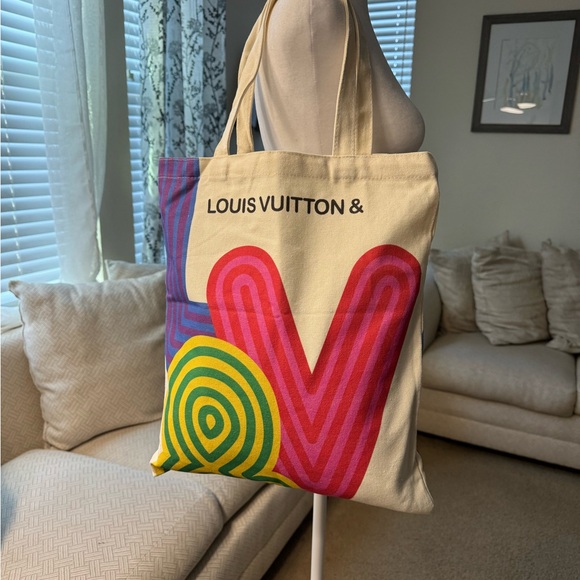 GWP Eco Tote Louis Vuitton Novelty Item from  2022 Shenzhen Museum Exhibition - Picture 7 of 11